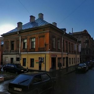 Kuznechniy Lane, 17/2, Saint Petersburg: photo