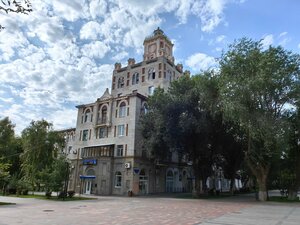 Волгоград, Улица В.И. Ленина, 25: фото