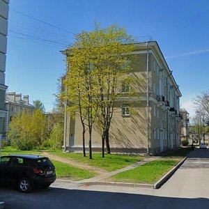 Erlerovskiy Boulevard, 8, Peterhof: photo