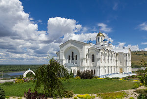 Храм с 33 куполами город Серафимович