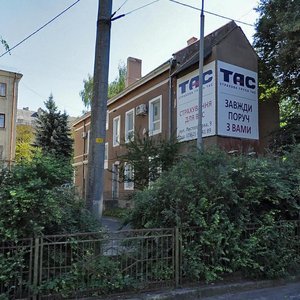 Lystopadova vulytsia, 9, : foto