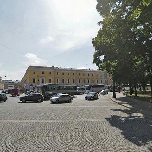 Iskusstv Square, 2 ، سان بطرسبرغ: صورة