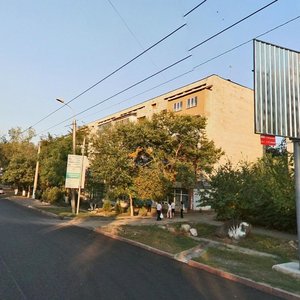 Zhandosov Street, 82, Almaty: photo