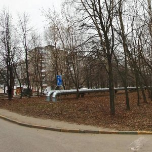 Geroya Sovetskogo Soyuza Usilova Street, 1, : foto