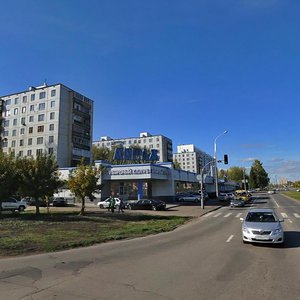 Набережные Челны, Автозаводский проспект, 7: фото