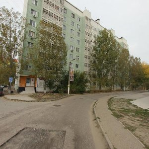 Астрахань, Жилая улица, 7к2: фото