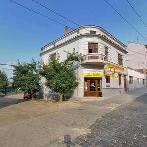 Vulytsia Motsarta, 2, Chernivtsi: photo