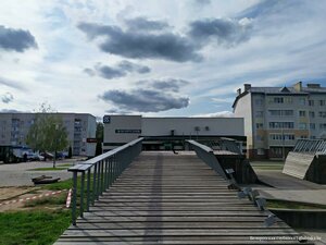 Buĺvar Dziaržynskaha, 7, Uzda: photo