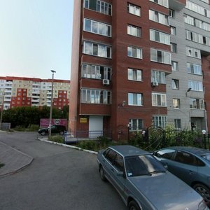 Revolyutsii Street, 3/6, Perm: photo