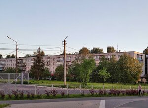 Тихвин, 4-й микрорайон, 10: фото