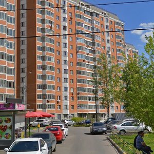 Belovezhskaya Street, 73, : foto