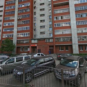 Traktoristov Lane, 19, Yekaterinburg: photo