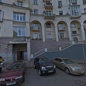 Kruhlouniversytetska Street, 11/19, Kyiv: photo