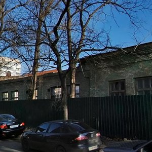 Киев, Улица Вавиловых, 11: фото