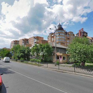 Vulytsia Stepana Bandery, 19, Rivne: photo