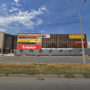 70 Let Oktyabrya Street, 3, : foto
