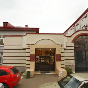 Khadi Taktasha Street, 94, Kazan: photo