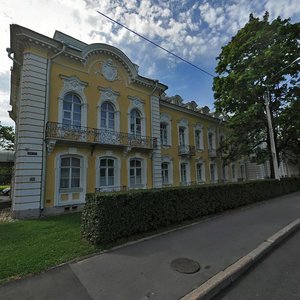 Петергоф, Дворцовая площадь, 7: фото