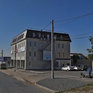Cherepovetskaya Street, 124, : foto