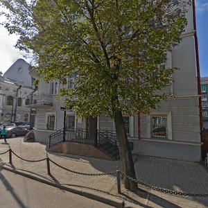 Kavi Nadzhmi Street, 1/8, Kazan: photo