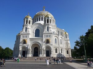 Кронштадт, Якорная площадь, 1: фото