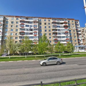 Старый Оскол, Микрорайон Королёва, 32В: фото