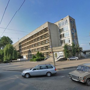 Holovna vulytsia, 249, Chernivtsi: photo