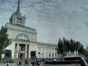 Volqoqrad, Privokzalnaya Square, 1: foto