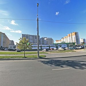 Kasmanawtaw Street, 28, Minsk: photo