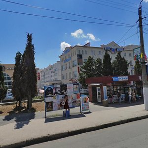 Севастополь, Проспект Октябрьской Революции, 44: фото