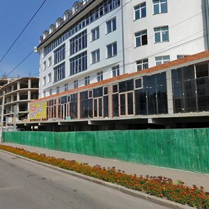 Vulytsia Heroiv Maidanu, 43В, Chernivtsi: photo