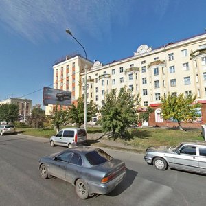 Krasnoyarsk, Gazety Krasnoyarskiy Rabochiy Avenue, 44: foto