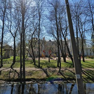 St. Petersburg Avenue, 33, Peterhof: photo