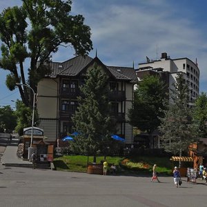 Трускавец, Улица Степана Бандеры, 13: фото