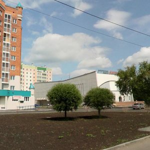 Челябинск, Улица 50-летия ВЛКСМ, 16: фото