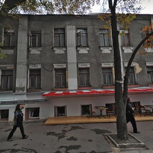 Marshala Bazhanova Street, 9, : foto