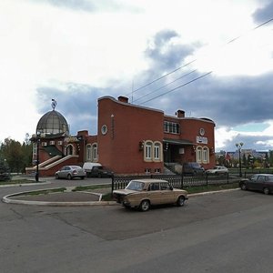 Нижнекамск, Площадь Лемаева, 8: фото