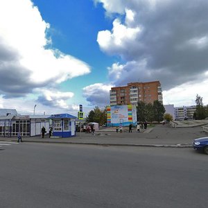 Нижнекамск, Улица Гагарина, 24Б: фото