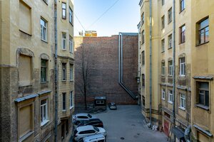 Razyezzhaya Street, 16-18, Saint Petersburg: photo