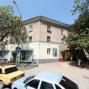 Oktyabrskoy Revolyutsii Street, 7, Tuapse: photo