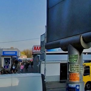 Yevhena Sverstiuka Street, 1Б, Kyiv: photo