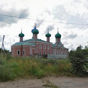 Тихвин, Площадь Свободы, 9: фото