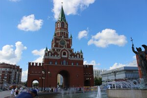 Йошкар‑Ола, Площадь Республики Пресвятой Девы Марии, 1: фото