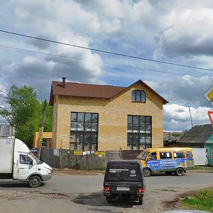 Makarova Street, 64, Tver: photo