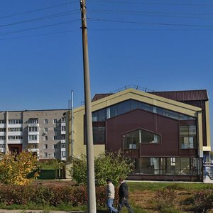 Neftyanikov Avenue, No:1А, Alabuğa: Fotoğraflar