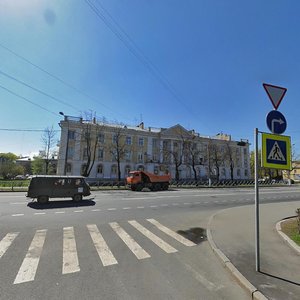 Петергоф, Санкт-Петербургский проспект, 14: фото