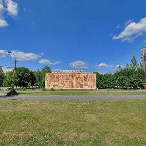 Луганск, Улица Тухачевского, 11: фото