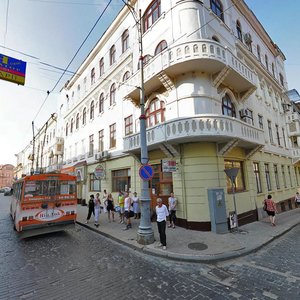 Holovna vulytsia, 81, Chernivtsi: photo