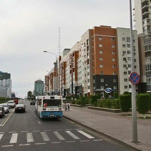 Dinmukhamed Kunayev Street, 35, Astana: photo