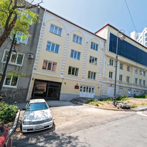 Uborevicha Street, 5, Vladivostok: photo